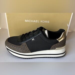 Michael Kors Monique Trainer in Brown